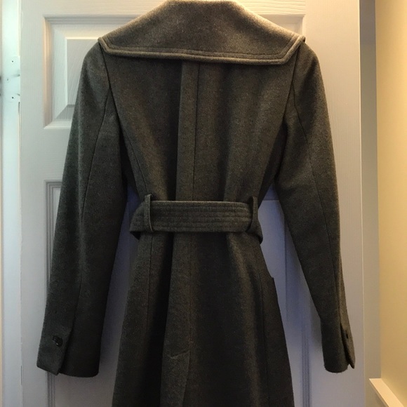 Banana Republic wool belted peacoat - Picture 3 of 4